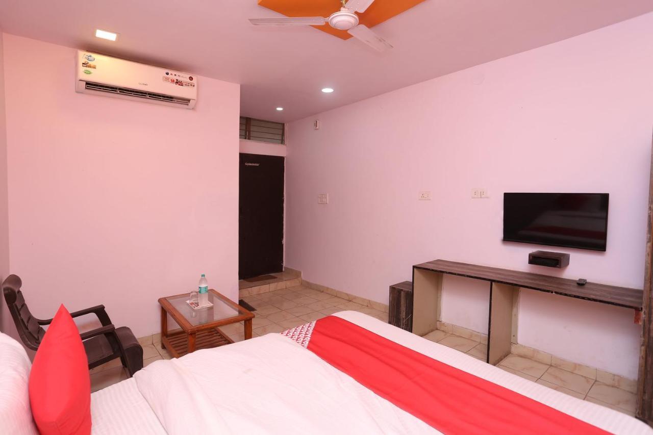 Oyo 37533 Hotel Ashirwad Jabalpur Exteriör bild