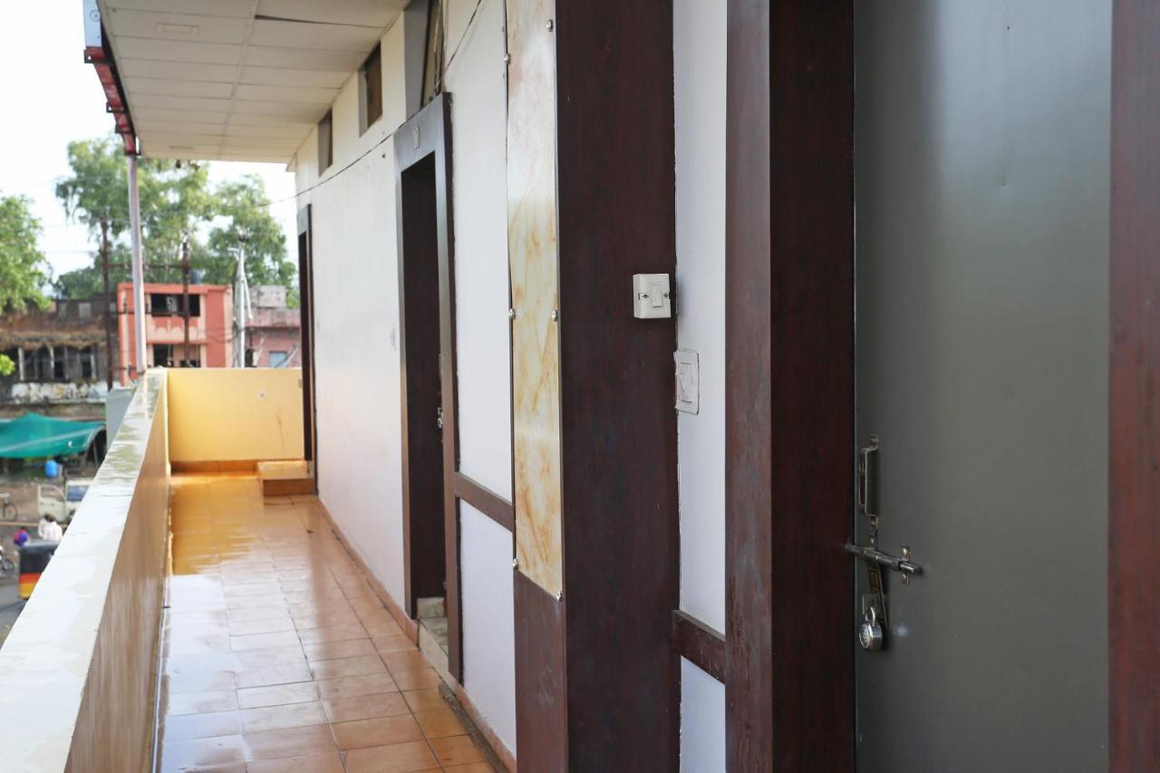 Oyo 37533 Hotel Ashirwad Jabalpur Exteriör bild