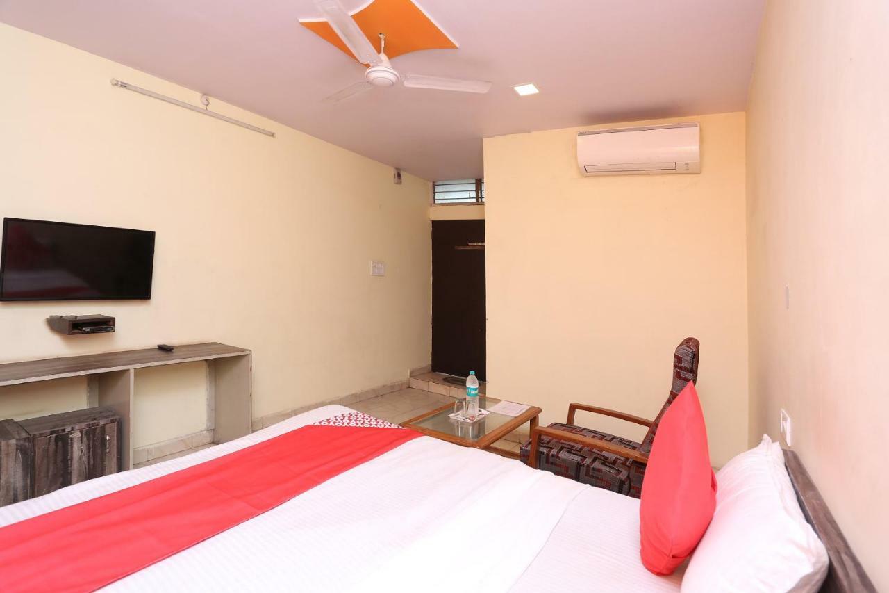 Oyo 37533 Hotel Ashirwad Jabalpur Exteriör bild